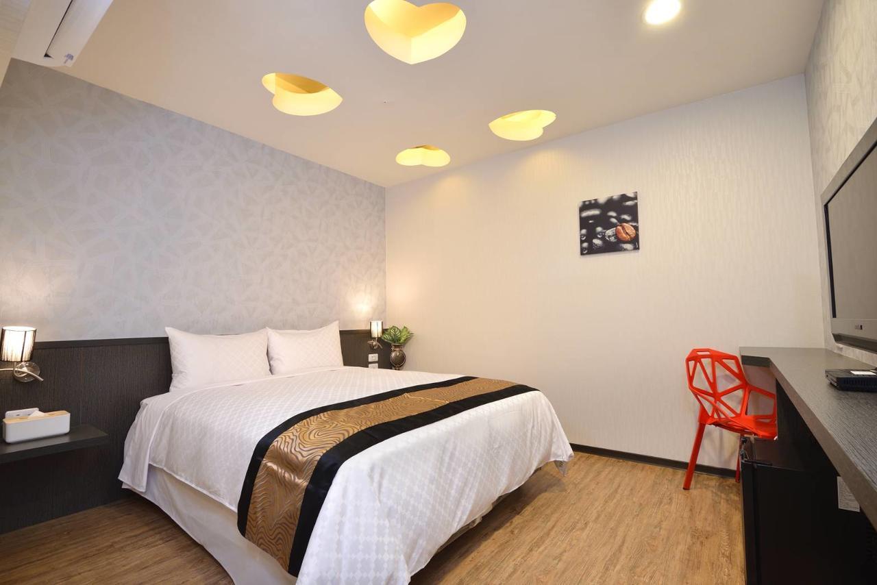 Ching She Hotel Тайнань Экстерьер фото