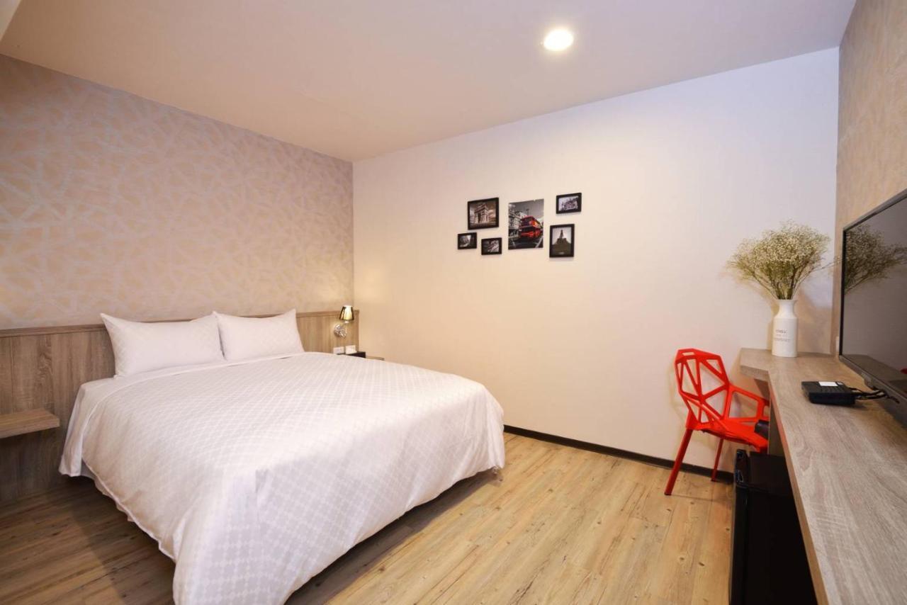 Ching She Hotel Тайнань Экстерьер фото