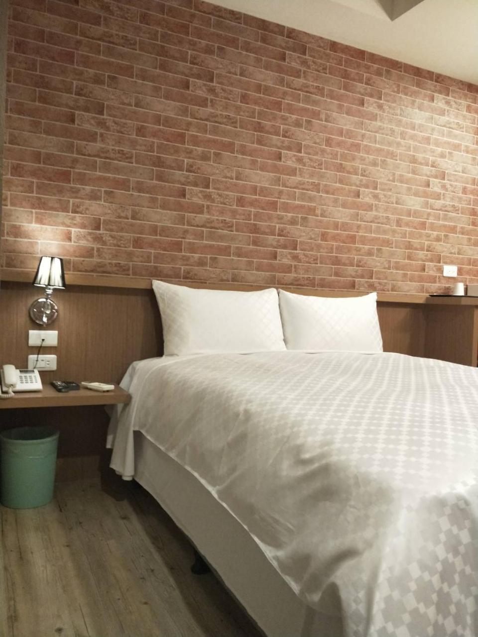 Ching She Hotel Тайнань Экстерьер фото